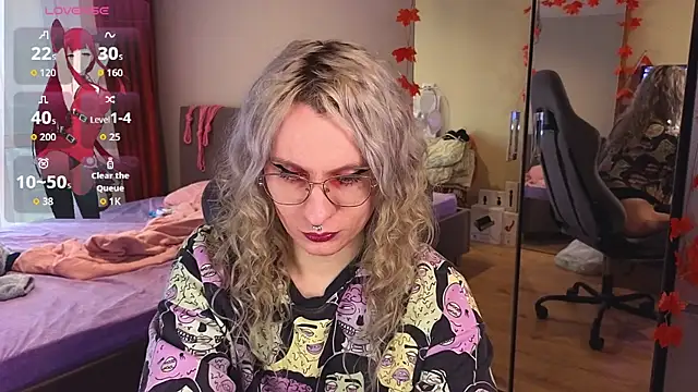 Snapshot of Lori_Myaf chatting on 09.18.25 Lori Myaf online show from 09.18.25