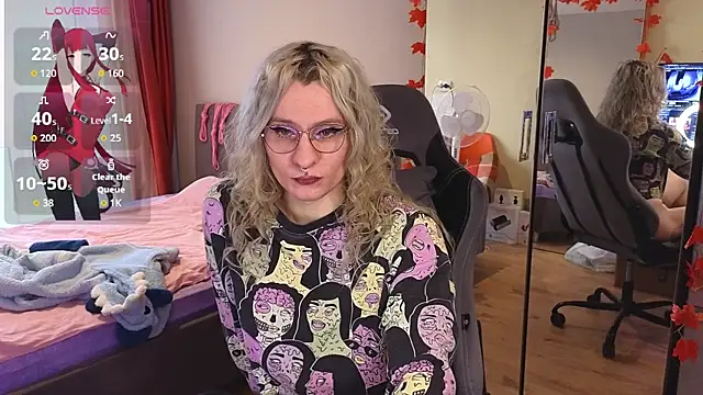 Snapshot of Lori_Myaf chatting on 09.24.25 Lori Myaf online show from 09.24.25