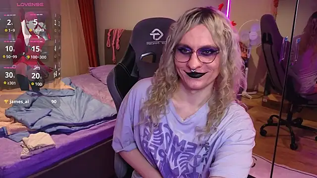 Snapshot of Lori_Myaf chatting on 11.13.25 Lori Myaf online show from 11.13.25