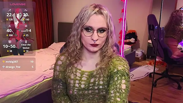 Snapshot of Lori_Myaf chatting on 12.03.25 Lori Myaf online show from 12.03.25