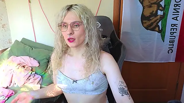 Lori Myaf online show from 05.19.26