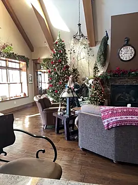 ItsDanniG online show from 12.25.24