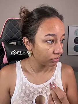 Snapshot of DianaHopson chatting on 03.01.25 DianaHopson online show from 03.01.25