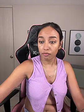 Snapshot of DianaHopson chatting on 03.01.25 DianaHopson online show from 03.01.25