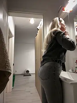 Ella Charm online show from 02.11.26