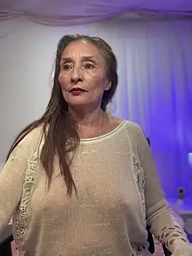lilian prada online show from 05.14.26