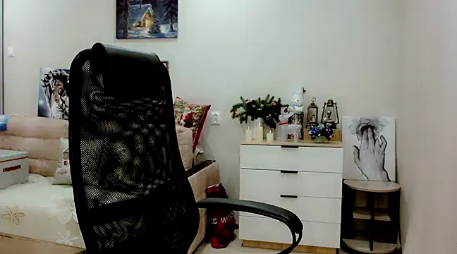 EveLove33 online show from 02.21.25