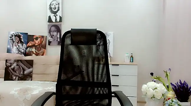 EveLove33 online show from 03.14.25