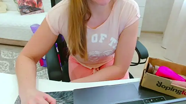 Snapshot of EveLove33 chatting on 02.24.26 EveLove33 online show from 02.24.26