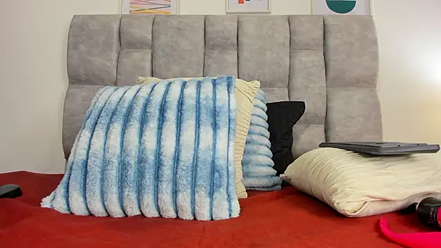 Snapshot of TiffanyFox1 chatting on 02.05.26 TiffanyFox1 online show from 02.05.26