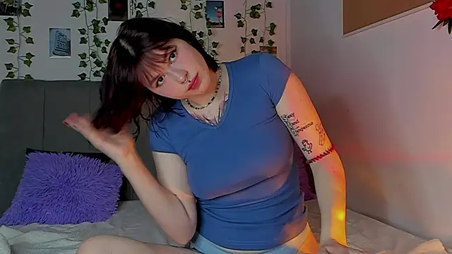 miss Lizzy online show from 12.23.24