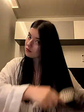 Angela Fosterr online show from 09.30.25