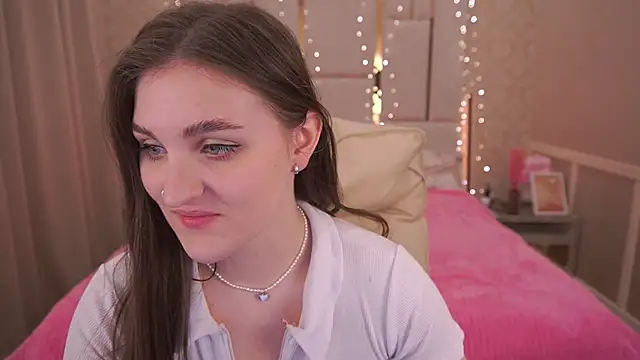 EmmyCharmm online show from 09.15.25