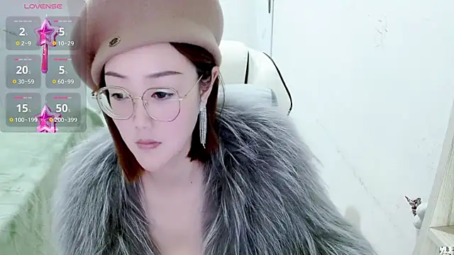 Snapshot of -orange_ chatting on 02.23.25 -orange online show from 02.23.25