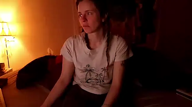 Snapshot of xxpixeyxx chatting on 03.08.25 xxpixeyxx online show from 03.08.25