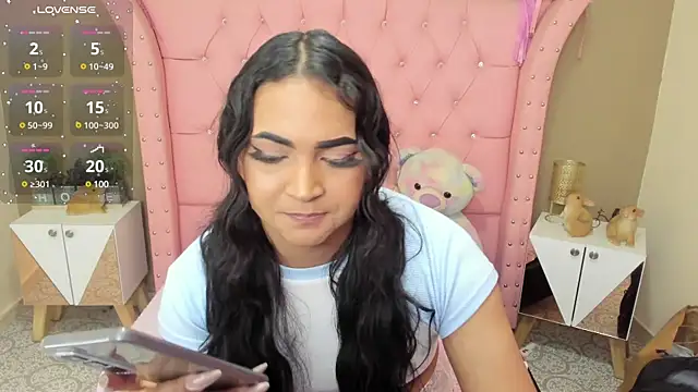 Snapshot of Andrys_ chatting on 01.15.25 Andrys online show from 01.15.25