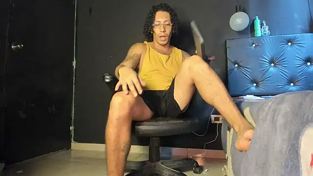 Snapshot of FuckHardlove chatting on 06.15.26 FuckHardlove online show from 06.15.26