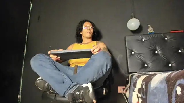 Snapshot of FuckHardlove chatting on 06.20.26 FuckHardlove online show from 06.20.26