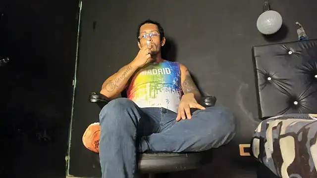 Snapshot of FuckHardlove chatting on 06.26.26 FuckHardlove online show from 06.26.26
