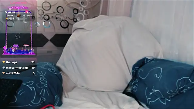 tia meow online show from 01.15.25