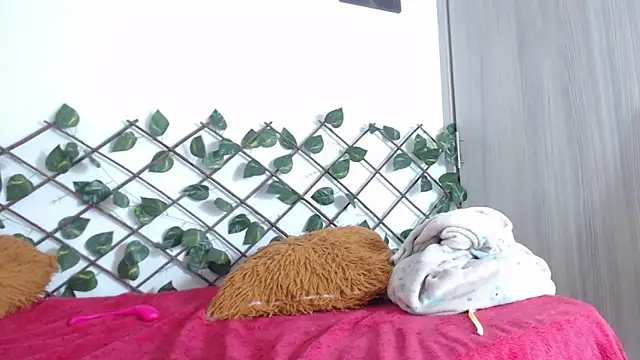 Snapshot of Latina_BigBoobs chatting on 03.02.25 Latina BigBoobs online show from 03.02.25