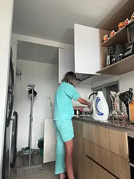 Snapshot of Ameellie chatting on 11.16.25 Ameellie online show from 11.16.25