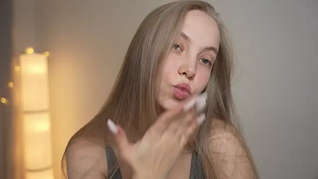 Snapshot of _Appr0ved_ chatting on 01.23.25 Appr0ved online show from 01.23.25