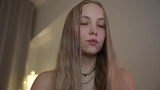 Snapshot of _Appr0ved_ chatting on 01.24.25 Appr0ved online show from 01.24.25