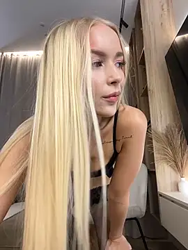 Snapshot of eva_m1racle_ chatting on 09.11.25 eva m1racle online show from 09.11.25