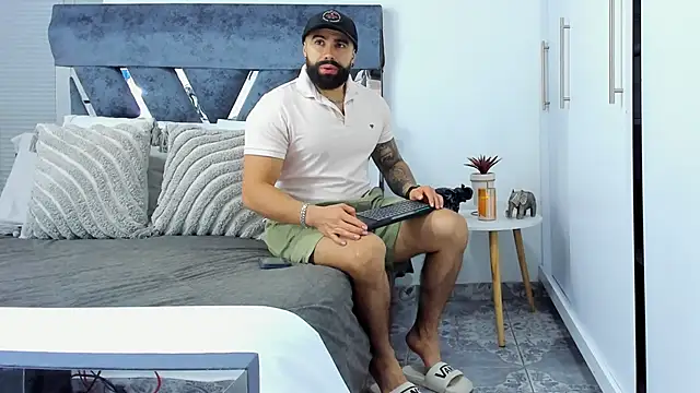 Zack Froone online show from 12.04.25