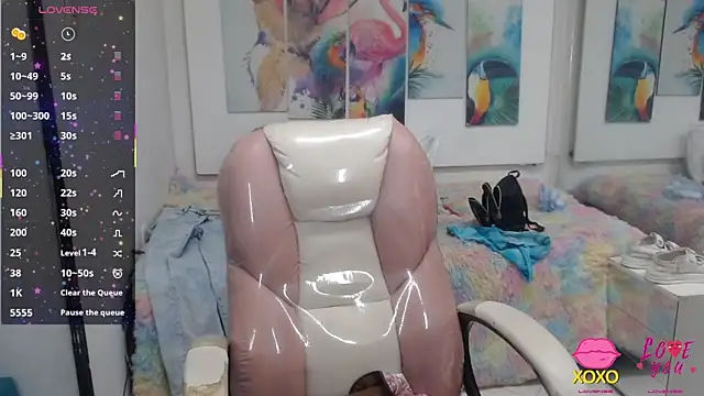 Snapshot of alegriamartinez chatting on 11.13.25 alegriamartinez online show from 11.13.25