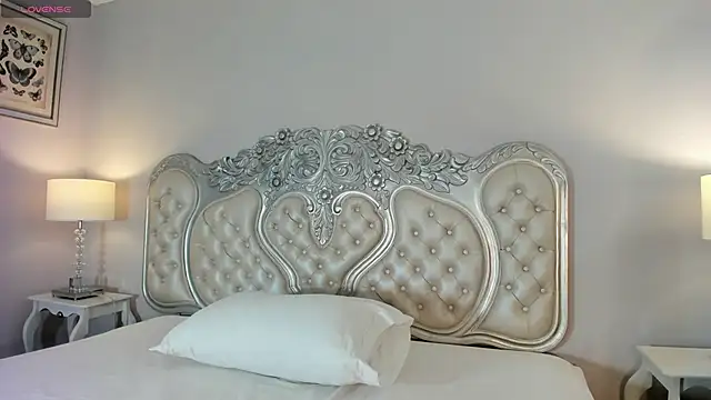 SaraRiley online show from 02.20.26