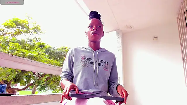 Coco Kiss online show from 02.23.25