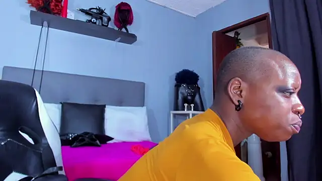 Coco Kiss online show from 04.15.26