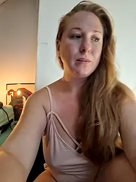 Snapshot of MazySun chatting on 09.09.25 MazySun online show from 09.09.25