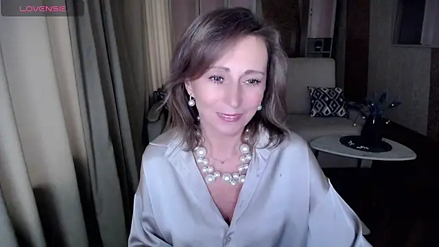 Snapshot of HornyMilf_777 chatting on 02.04.25 HornyMilf 777 online show from 02.04.25