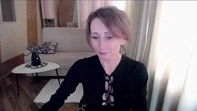 Snapshot of HornyMilf_777 chatting on 02.17.25 HornyMilf 777 online show from 02.17.25