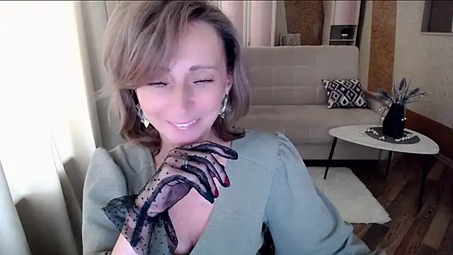 Snapshot of HornyMilf_777 chatting on 02.25.25 HornyMilf 777 online show from 02.25.25