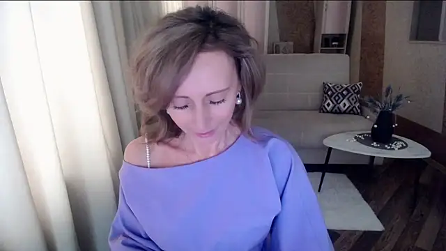 Snapshot of HornyMilf_777 chatting on 03.01.25 HornyMilf 777 online show from 03.01.25