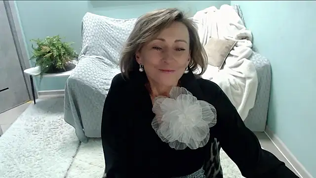 Snapshot of HornyMilf_777 chatting on 03.16.25 HornyMilf 777 online show from 03.16.25