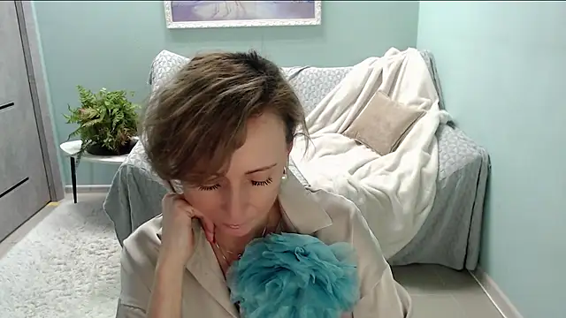 Snapshot of HornyMilf_777 chatting on 03.17.25 HornyMilf 777 online show from 03.17.25