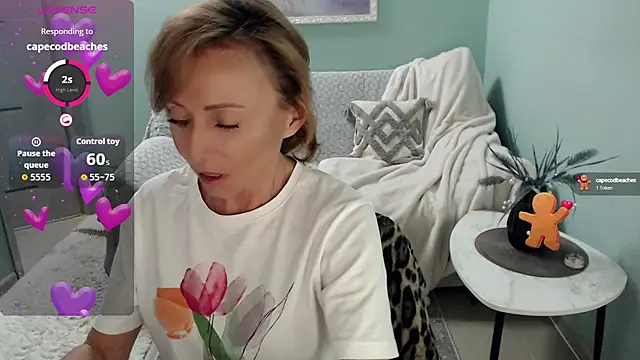 Snapshot of HornyMilf_777 chatting on 10.04.25 HornyMilf 777 online show from 10.04.25