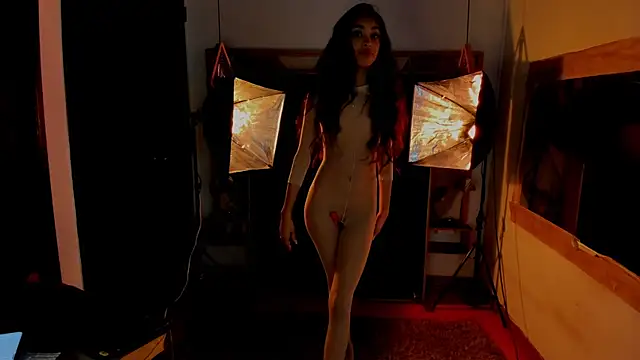 EmmaDuque online show from 12.14.25