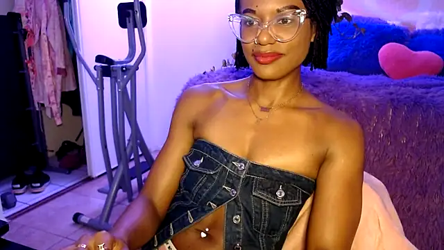 Snapshot of CocoSage chatting on 04.29.26 CocoSage online show from 04.29.26