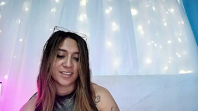 Natasha Wilde  online show from 12.13.24