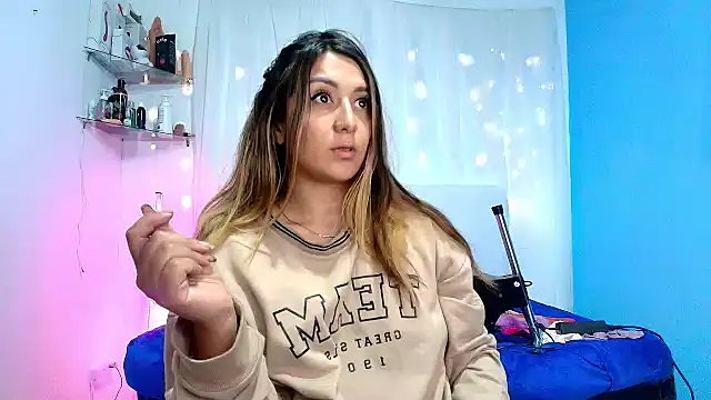 Natasha Wilde  online show from 02.03.25