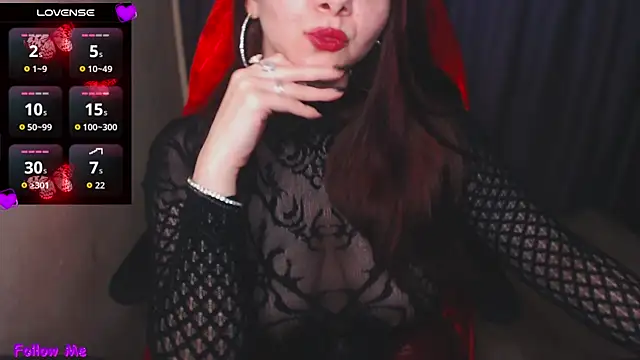 Snapshot of mia-joy chatting on 10.27.25 mia-joy online show from 10.27.25