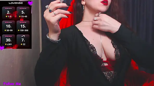 Snapshot of mia-joy chatting on 11.02.25 mia-joy online show from 11.02.25