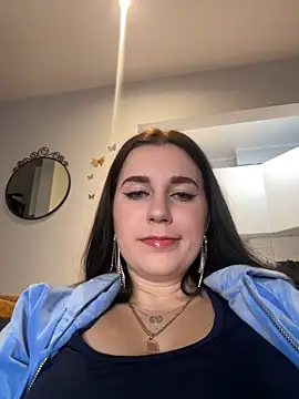 Snapshot of Teylor_Love chatting on 12.18.24 Teylor Love online show from 12.18.24