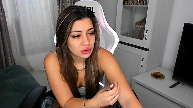 Snapshot of EveEvian chatting on 02.03.25 EveEvian online show from 02.03.25